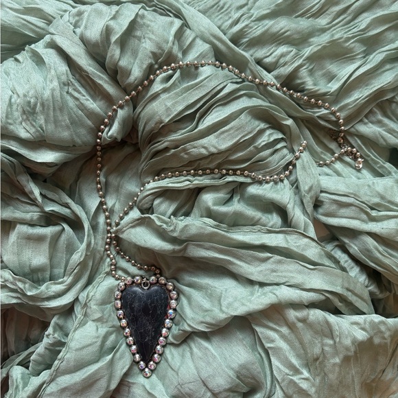 Elegant Black and Silver Necklace - Picture 1 of 1